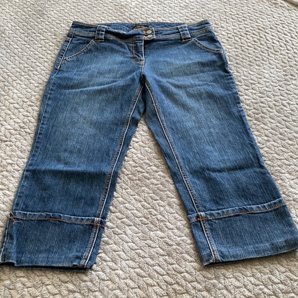 Denim New York & Company capris. Size 8